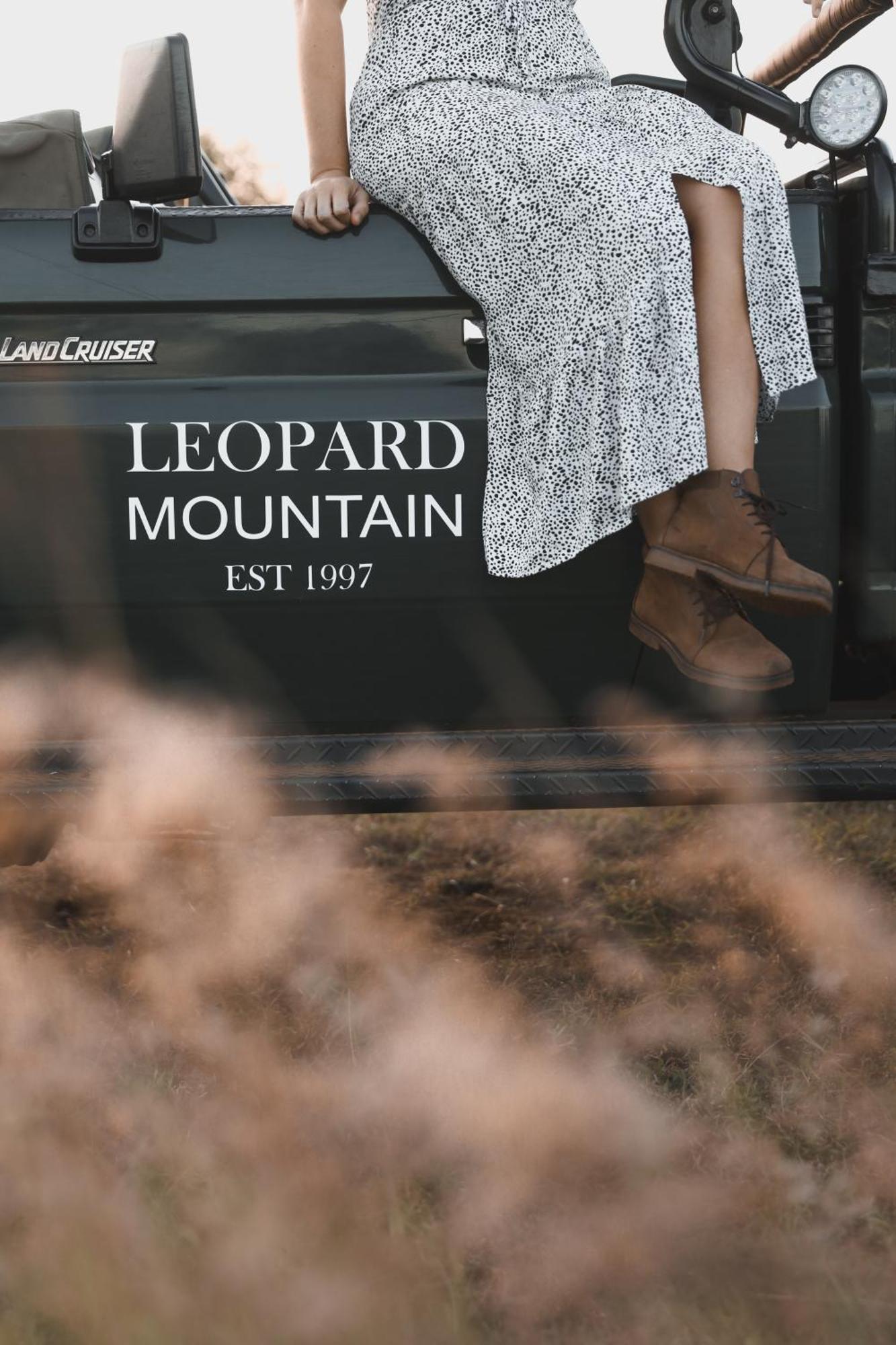 Leopard Mountain Safari Lodge Manyoni Private Game Reserve Kültér fotó
